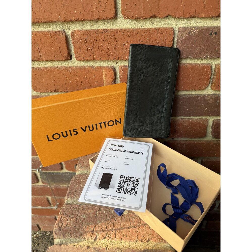 Louis Vuitton Black Taiga Leather Wallet with Authenticity Card and a Box/Ribbon